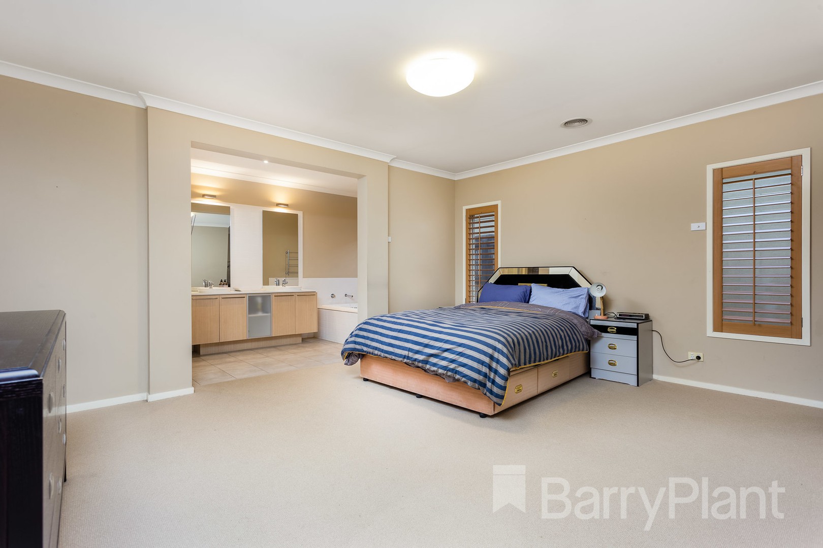 17 Rowland Drive, Point Cook, VIC 3030, Point Cook - Thumbnail 3