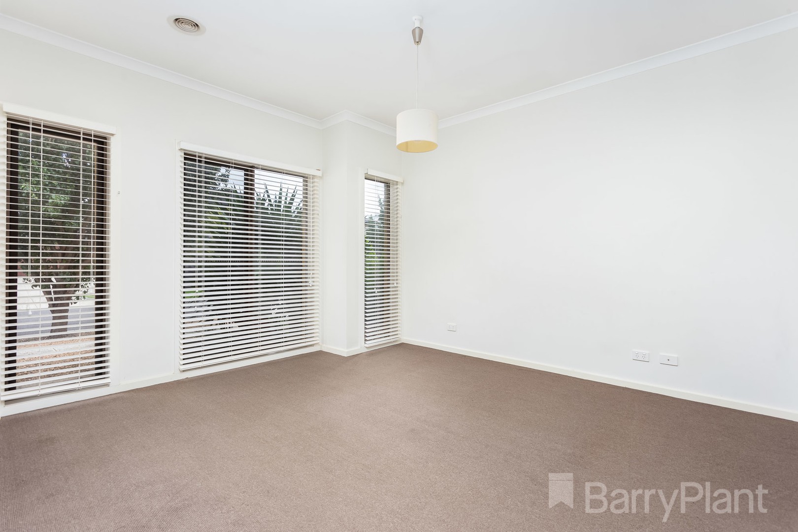 17 Sandy Avenue, Point Cook, VIC 3030, Point Cook - Thumbnail 8