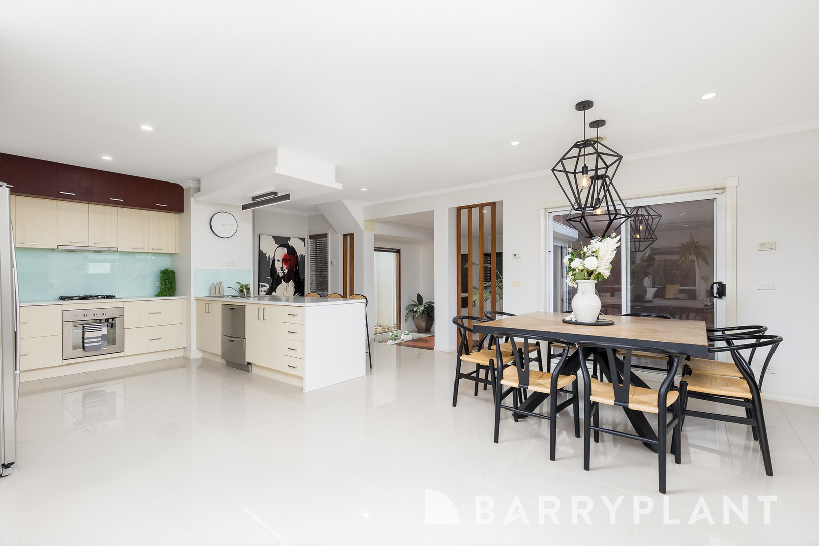 17 Sarsparilla Drive, Point Cook, VIC 3030, Point Cook - Thumbnail 4