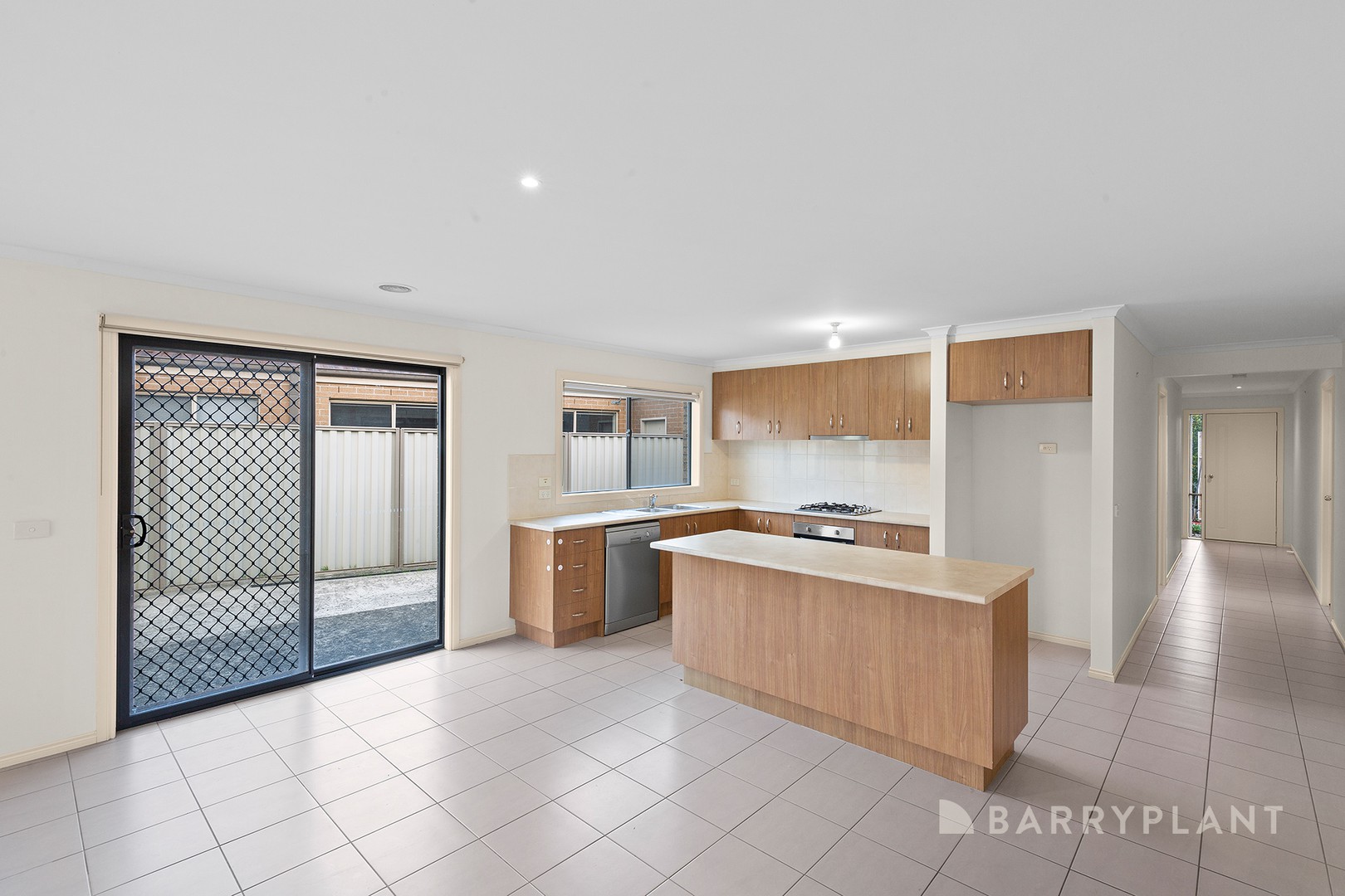 17 Serenity Street, Pakenham, VIC 3810, Pakenham - Thumbnail 8