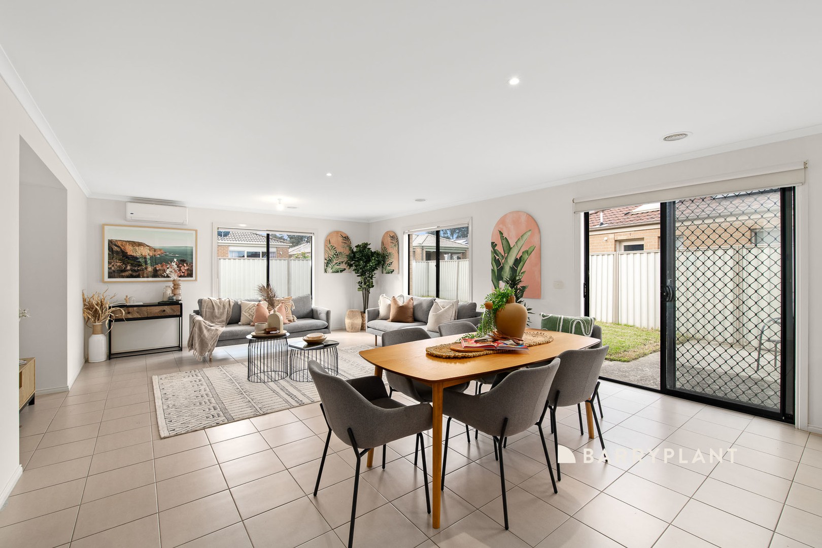 17 Serenity Street, Pakenham, VIC 3810, Pakenham - Thumbnail 4