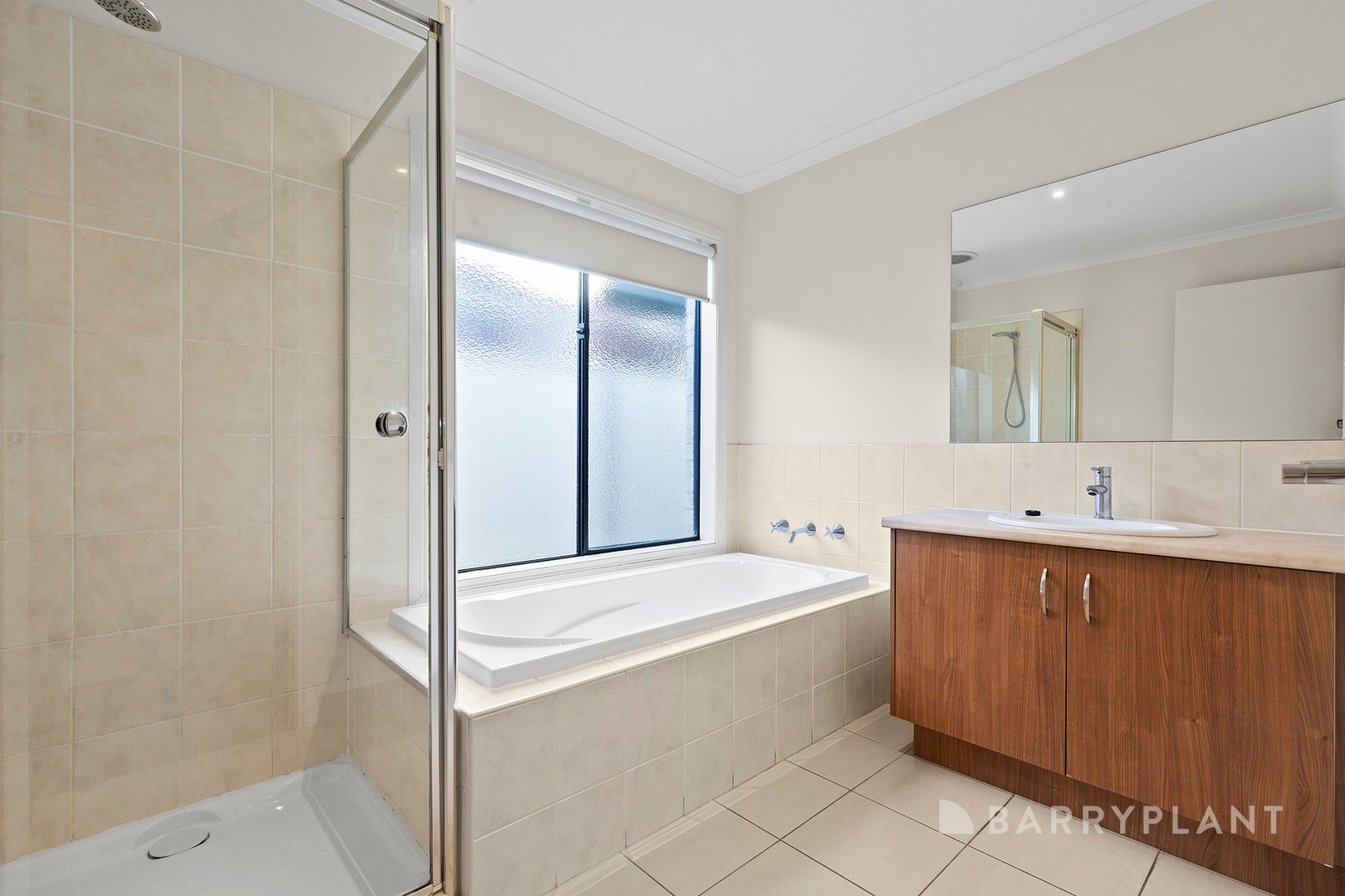 17 Serenity Street, Pakenham, VIC 3810, Pakenham - Thumbnail 4