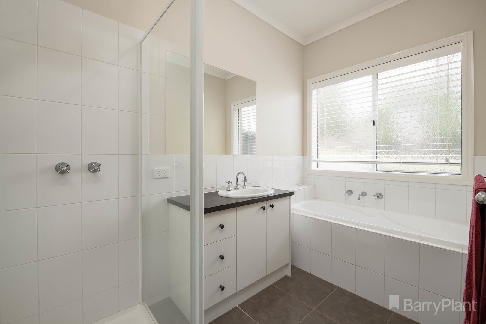 17 Shae Crescent, Drouin, VIC 3818, Drouin - Thumbnail 8