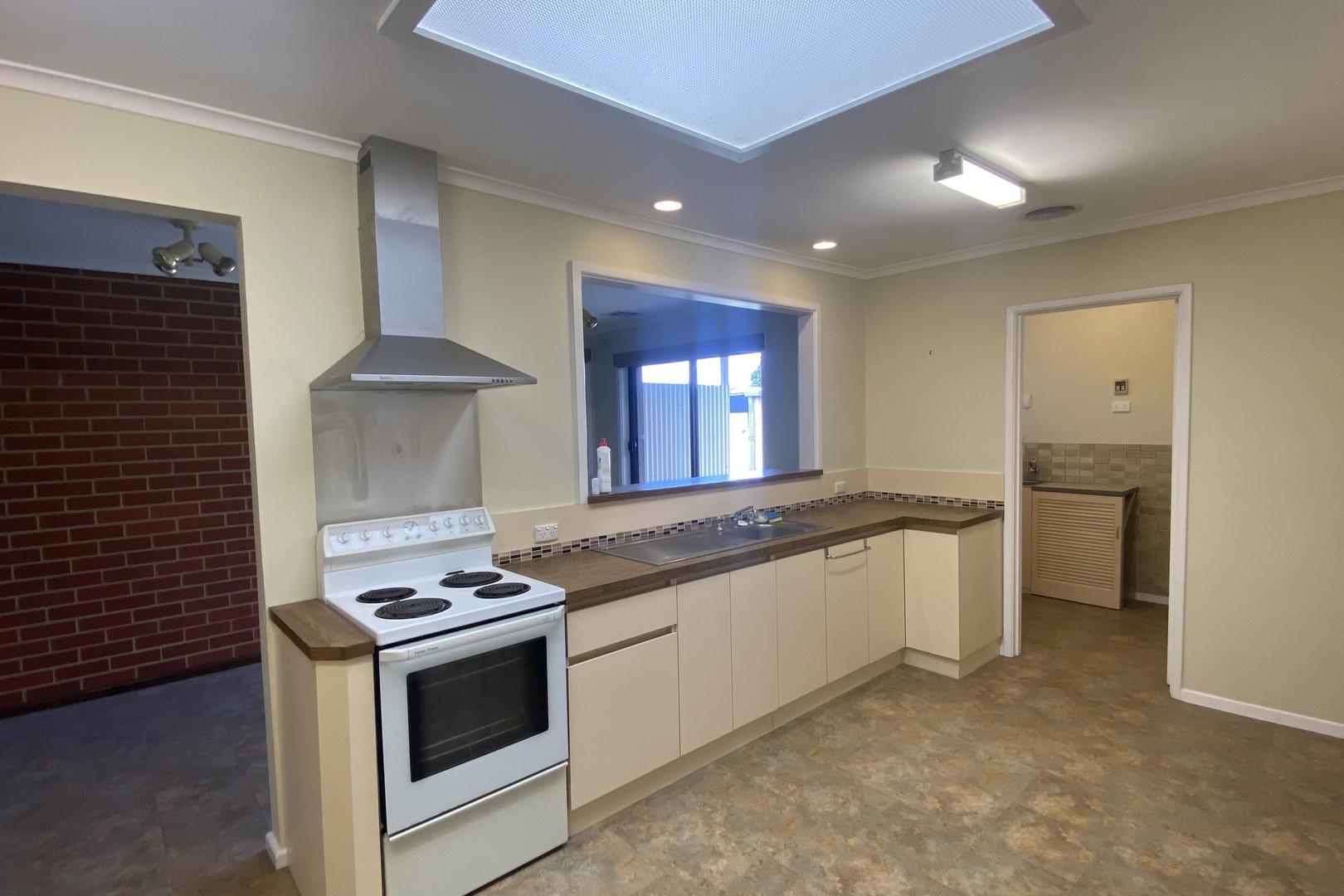 17 Smith Avenue, Thomastown, VIC 3074, Thomastown - Thumbnail 3