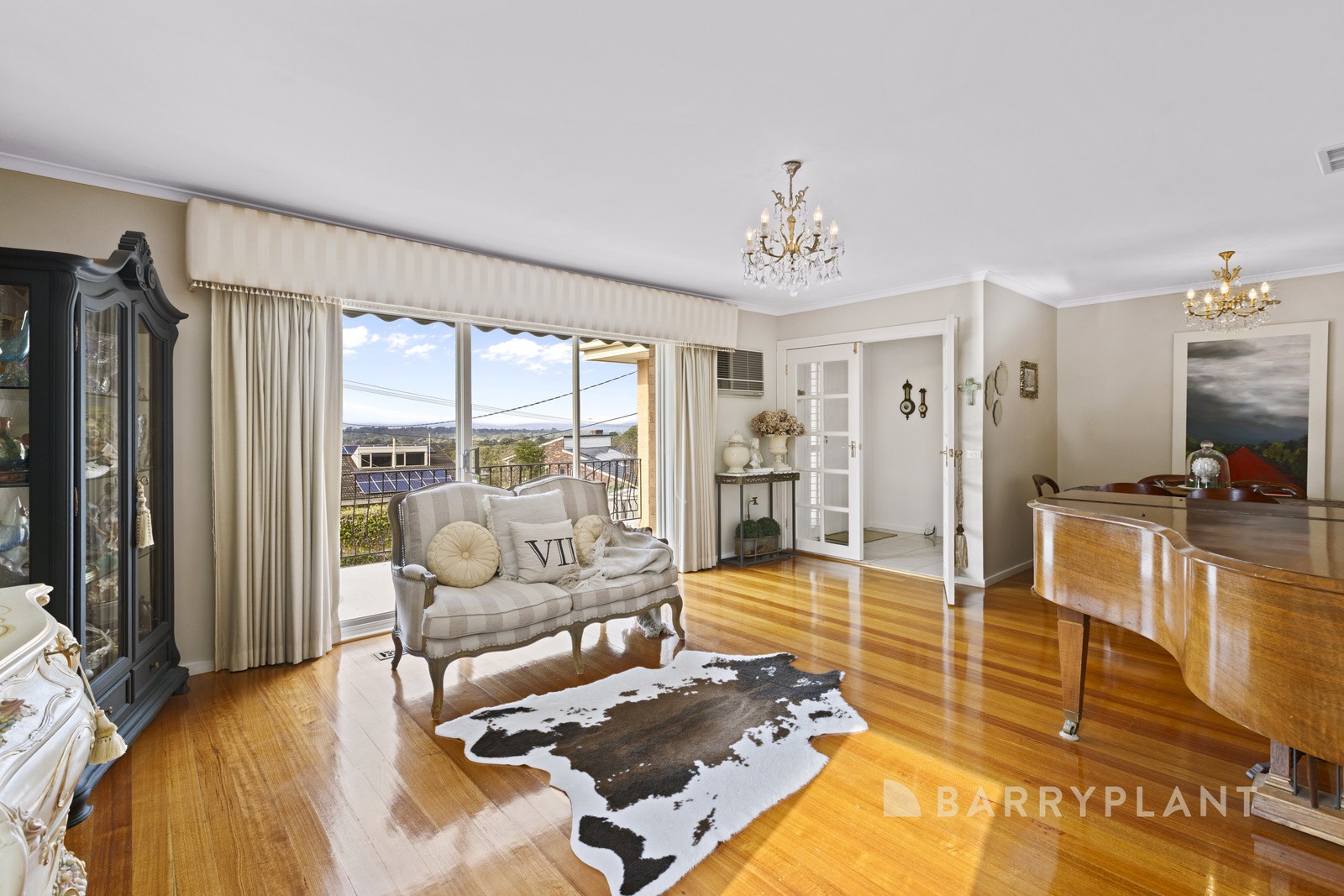 17 Solway Drive, Glen Waverley, VIC 3150 - Thumbnail 2 - 27/05/2026