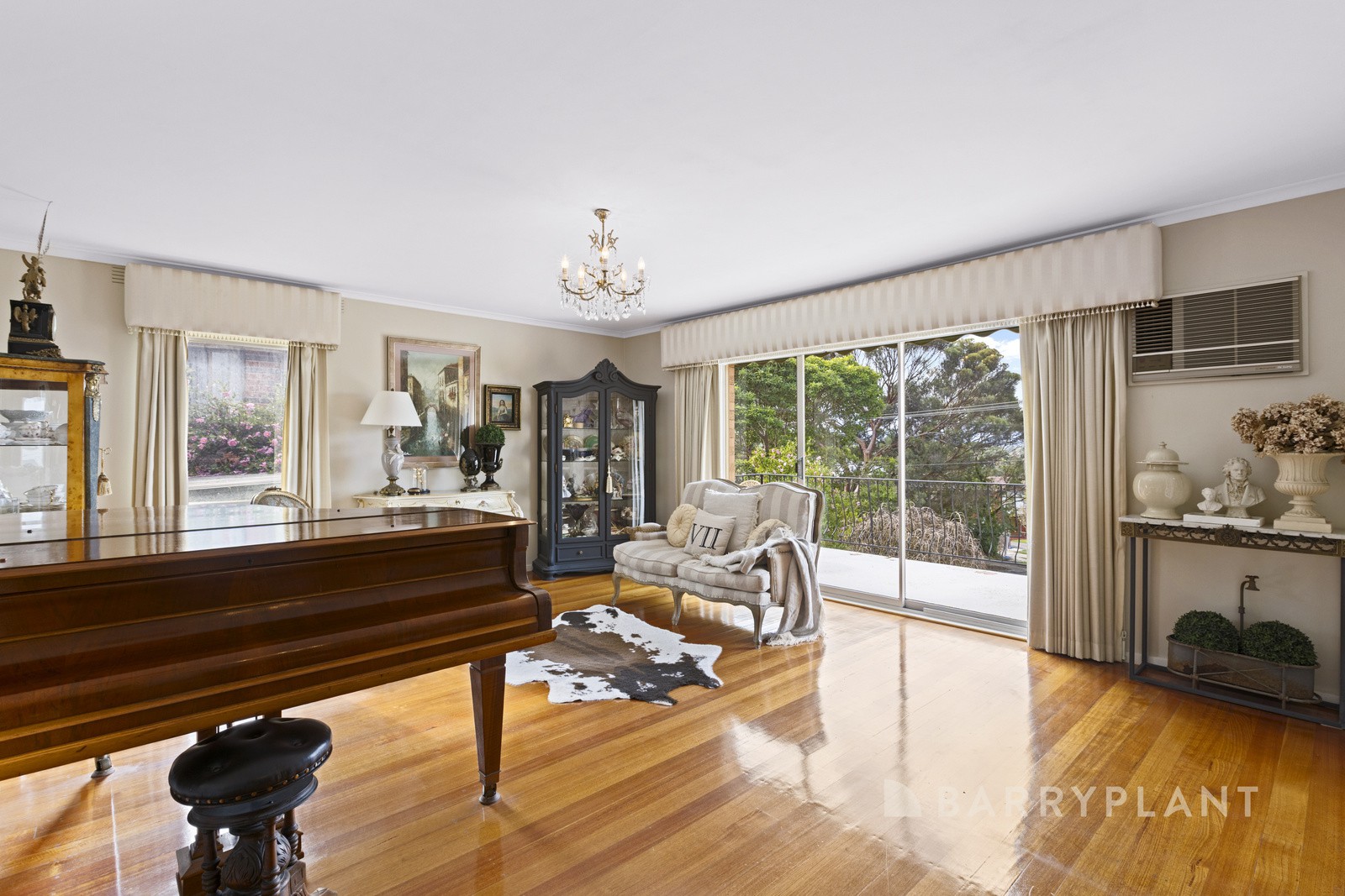 17 Solway Drive, Glen Waverley, VIC 3150, Glen Waverley - Thumbnail 3