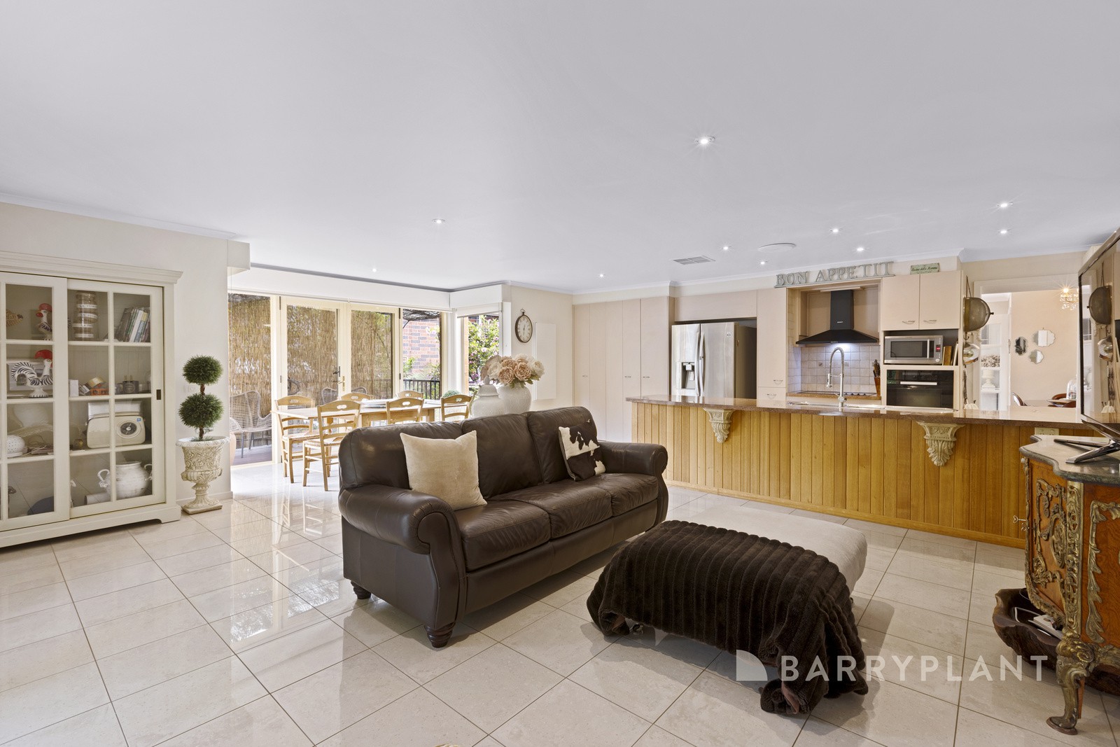 17 Solway Drive, Glen Waverley, VIC 3150, Glen Waverley - Thumbnail 5