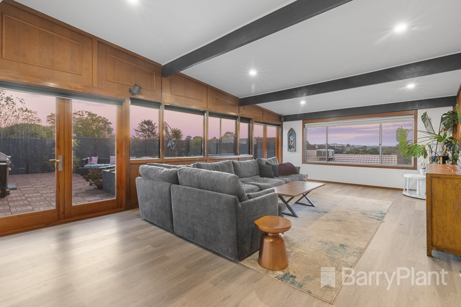 17 Somerset Drive, Dandenong North, VIC 3175 - Thumbnail 2 - 12/09/2023