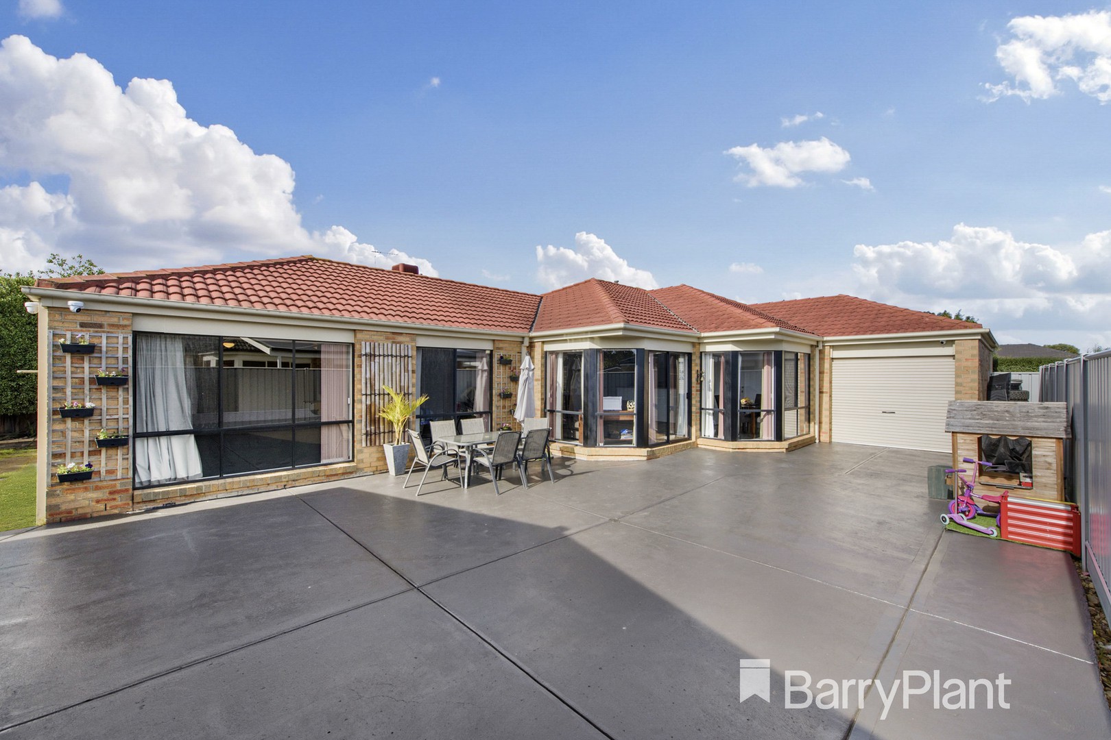 17 SouthdeanMelton West, VIC 3337, Melton West - Thumbnail 6