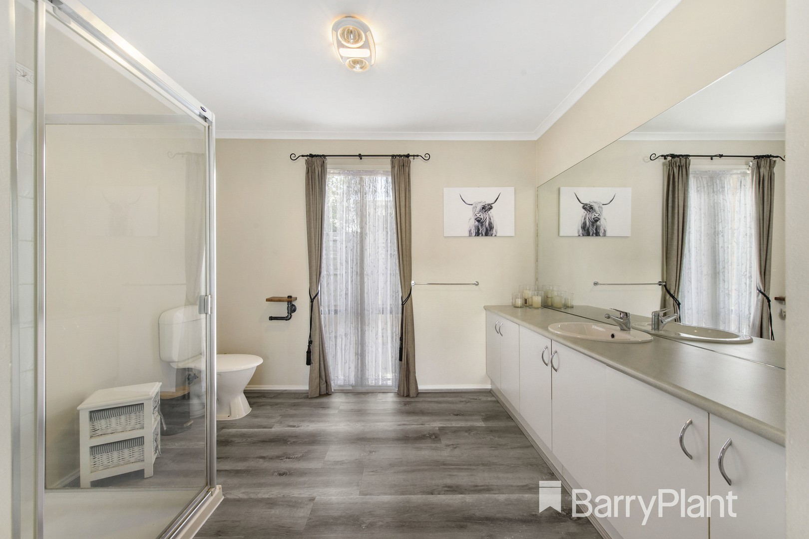 17 SouthdeanMelton West, VIC 3337, Melton West - Thumbnail 2