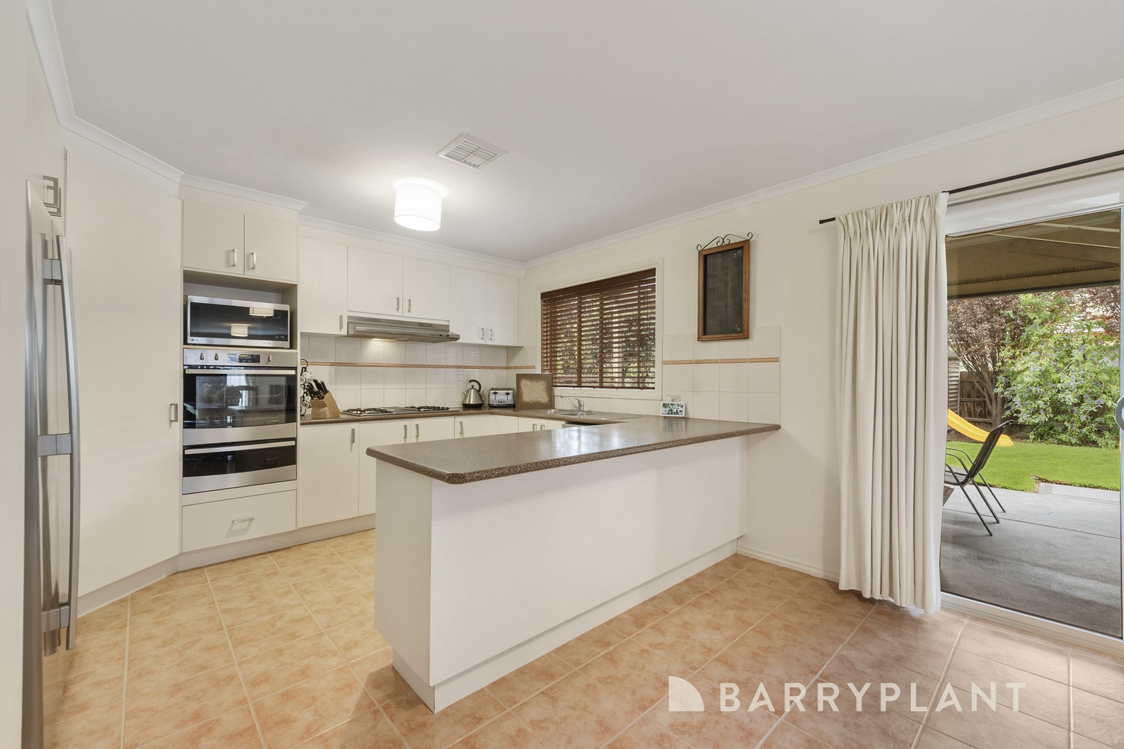 17 Stirling Terrace, Melton West, VIC 3337, Melton West - Thumbnail 4