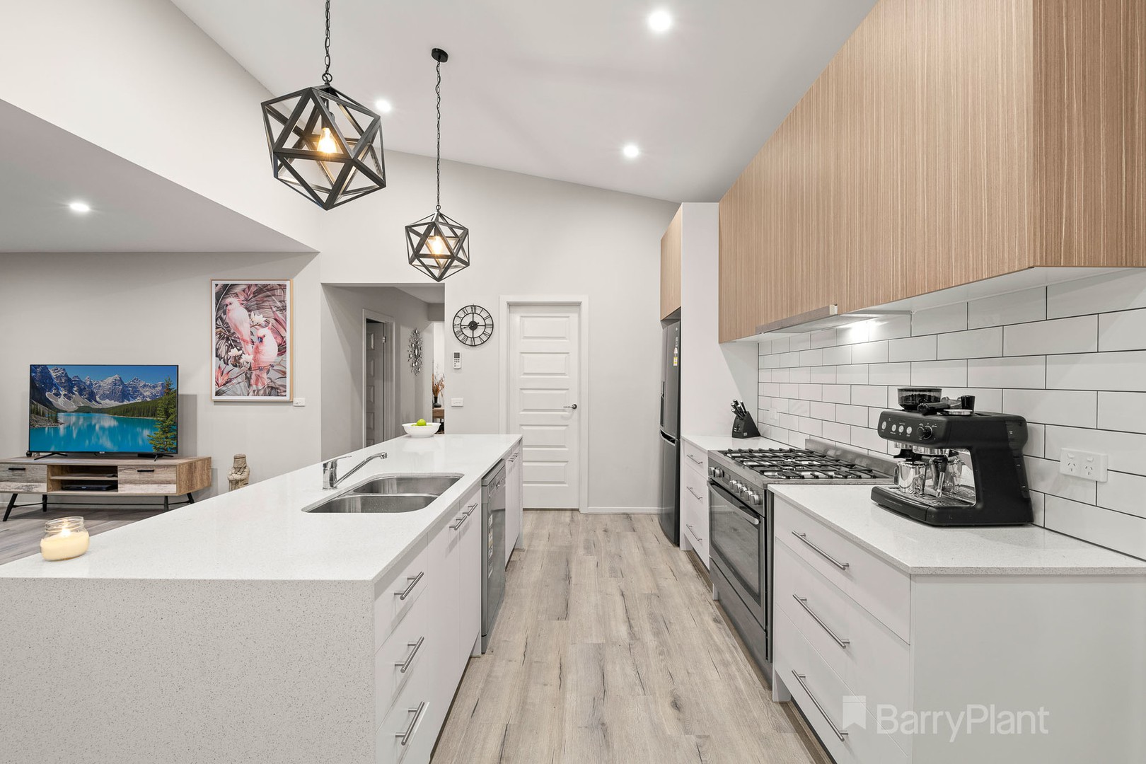 17 Summerhill Drive, Pakenham, VIC 3810, Pakenham - Thumbnail 2