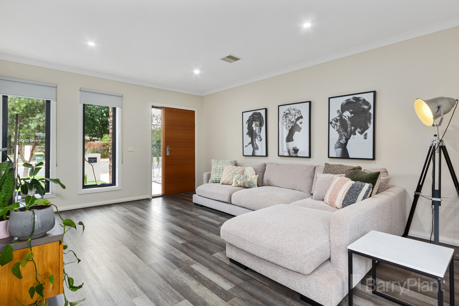 17 Sutton Avenue, Boronia, VIC 3155, Boronia - Thumbnail 2