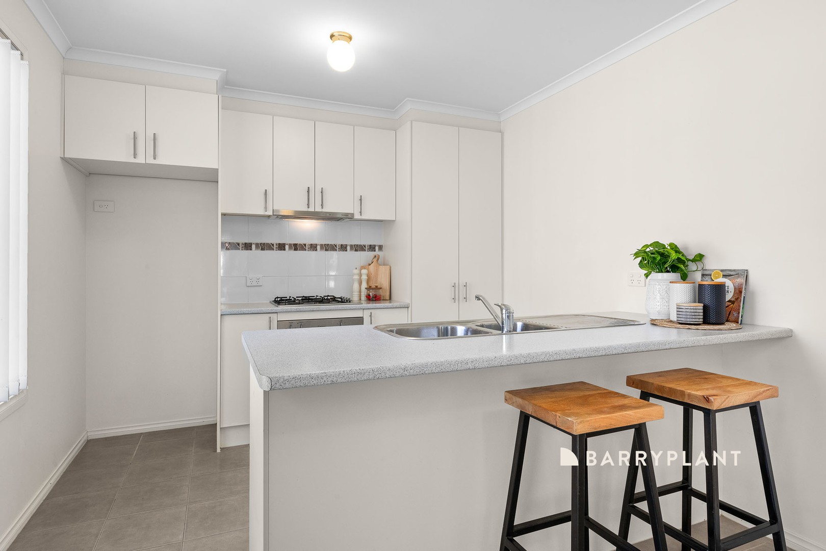 17 Syme Road, Pakenham, VIC 3810, Pakenham - Thumbnail 3