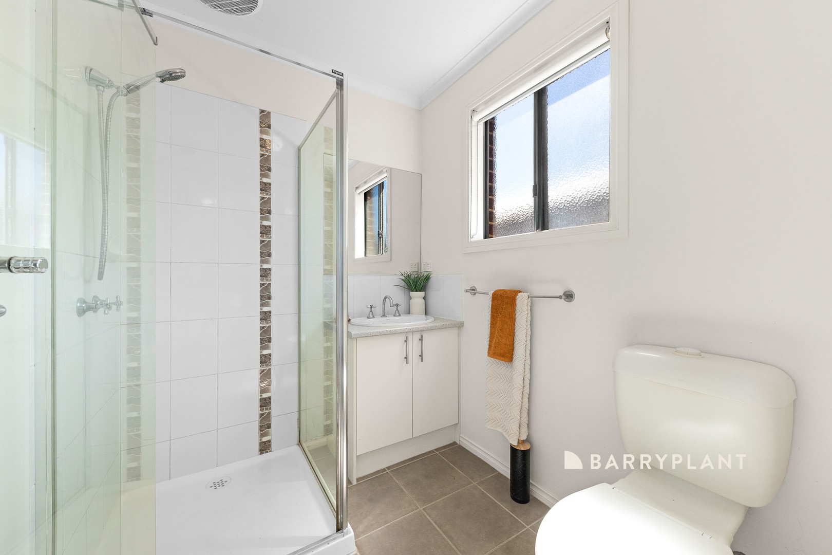 17 Syme Road, Pakenham, VIC 3810, Pakenham - Thumbnail 6