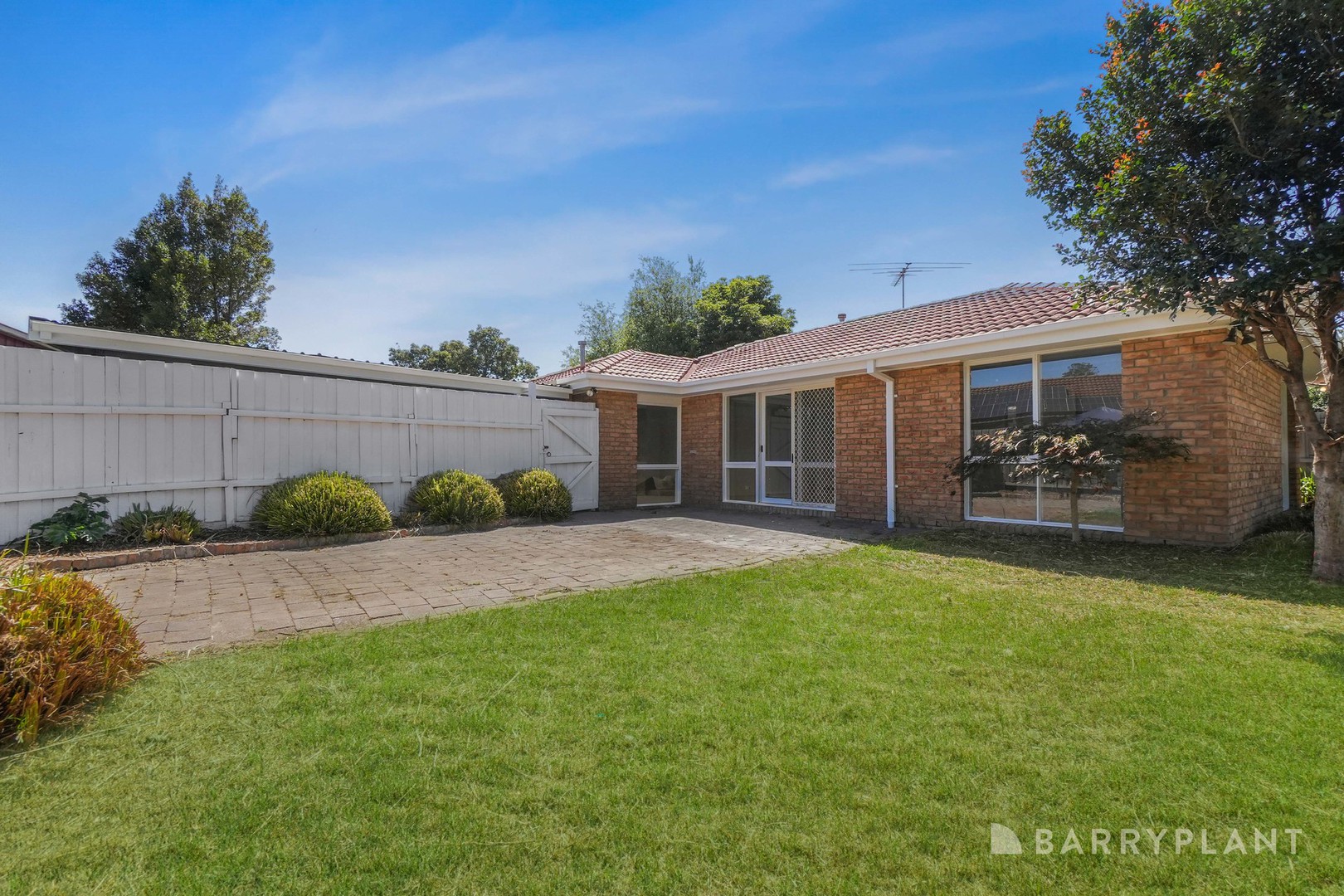 17 Templeton Crescent, Pakenham, VIC 3810, Pakenham - Thumbnail 8