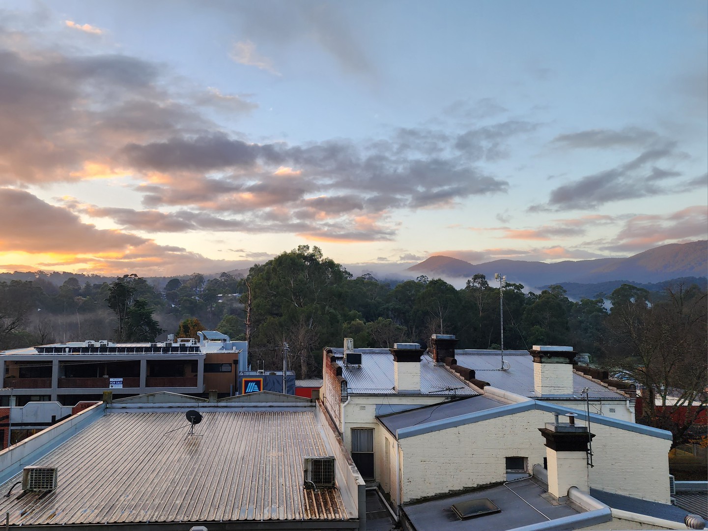 17 Tevlin Place, Healesville, VIC 3777, Healesville - Thumbnail 2