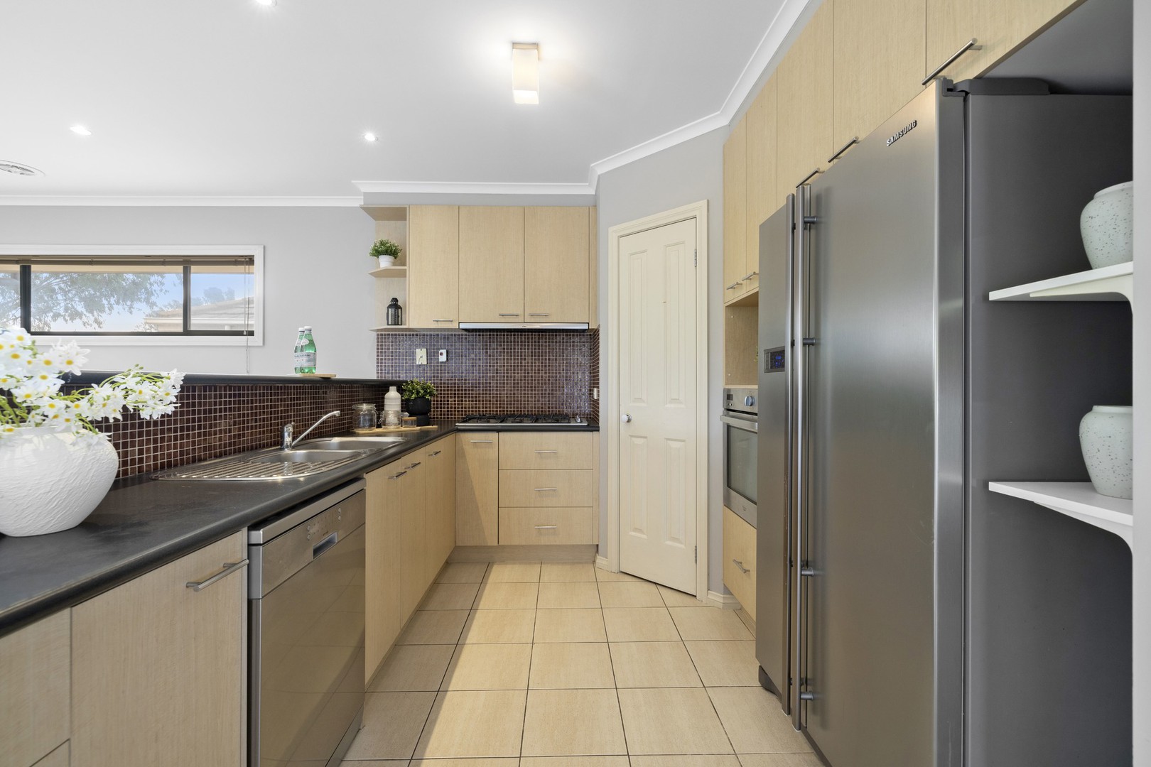 17 Times Square, Sanctuary Lakes, VIC 3030, Point Cook - Thumbnail 5
