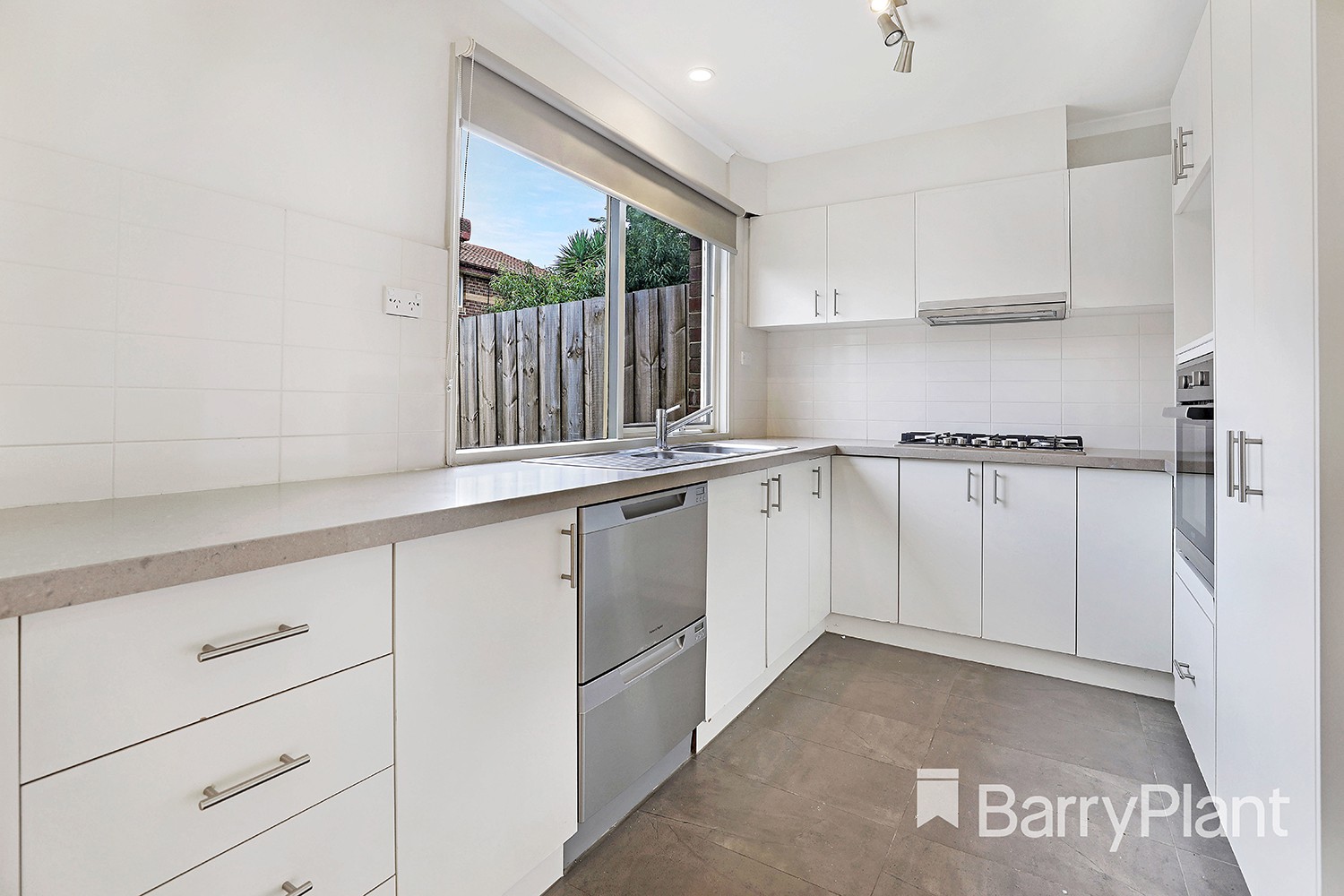 17 Tintern Mews, Cheltenham, VIC 3192, Cheltenham - Thumbnail 2