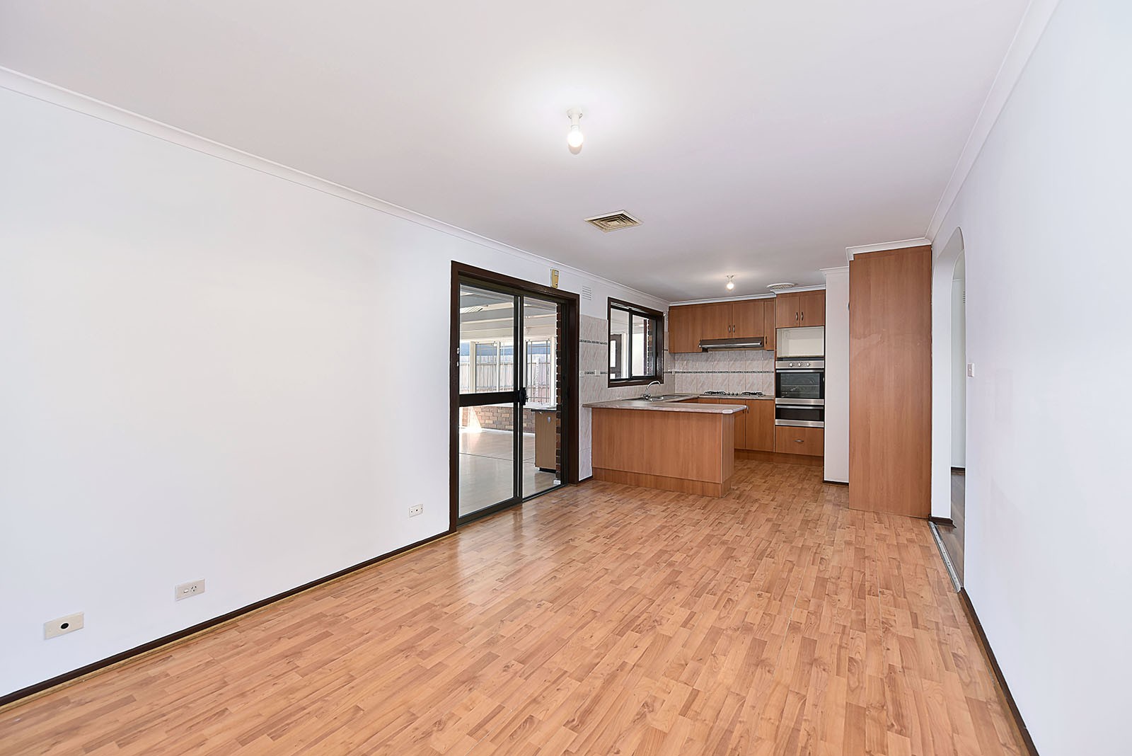 17 Turfan Cl, Keilor Downs, VIC 3038, Keilor Downs - Thumbnail 4