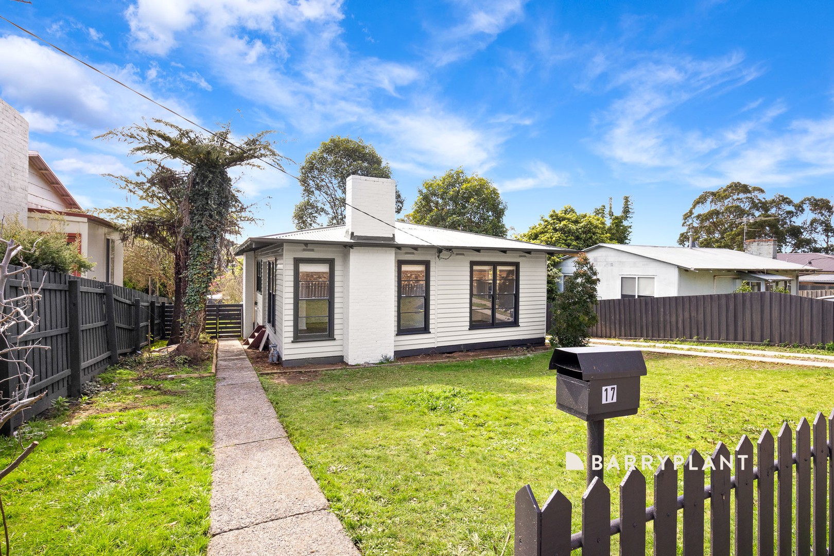 17 Victoria Street, Drouin, VIC 3818 - Thumbnail 2 - 29/08/2026