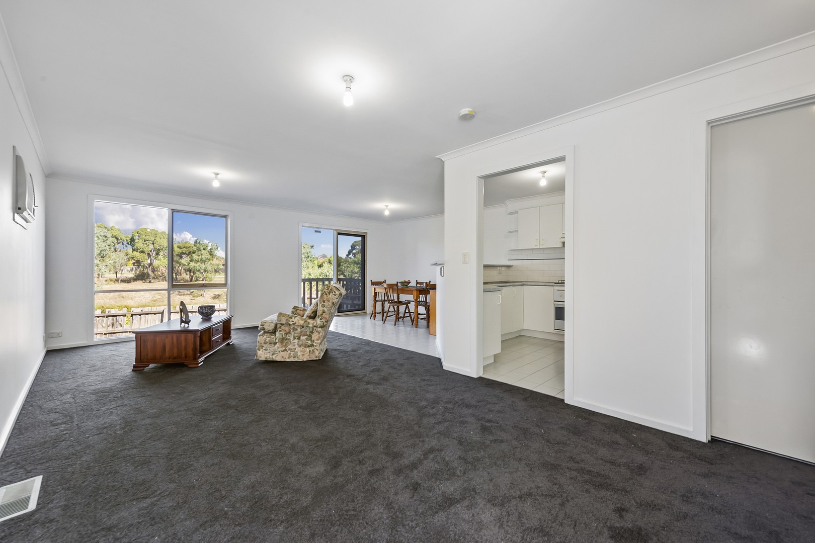 17 Village Avenue, Taylors Lakes, VIC 3038, Taylors Lakes - Thumbnail 3