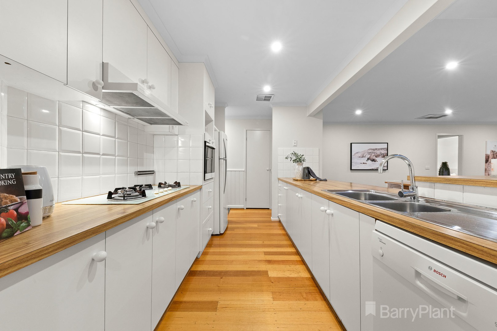 17 Vista Court, Berwick, VIC 3806, Berwick - Thumbnail 8