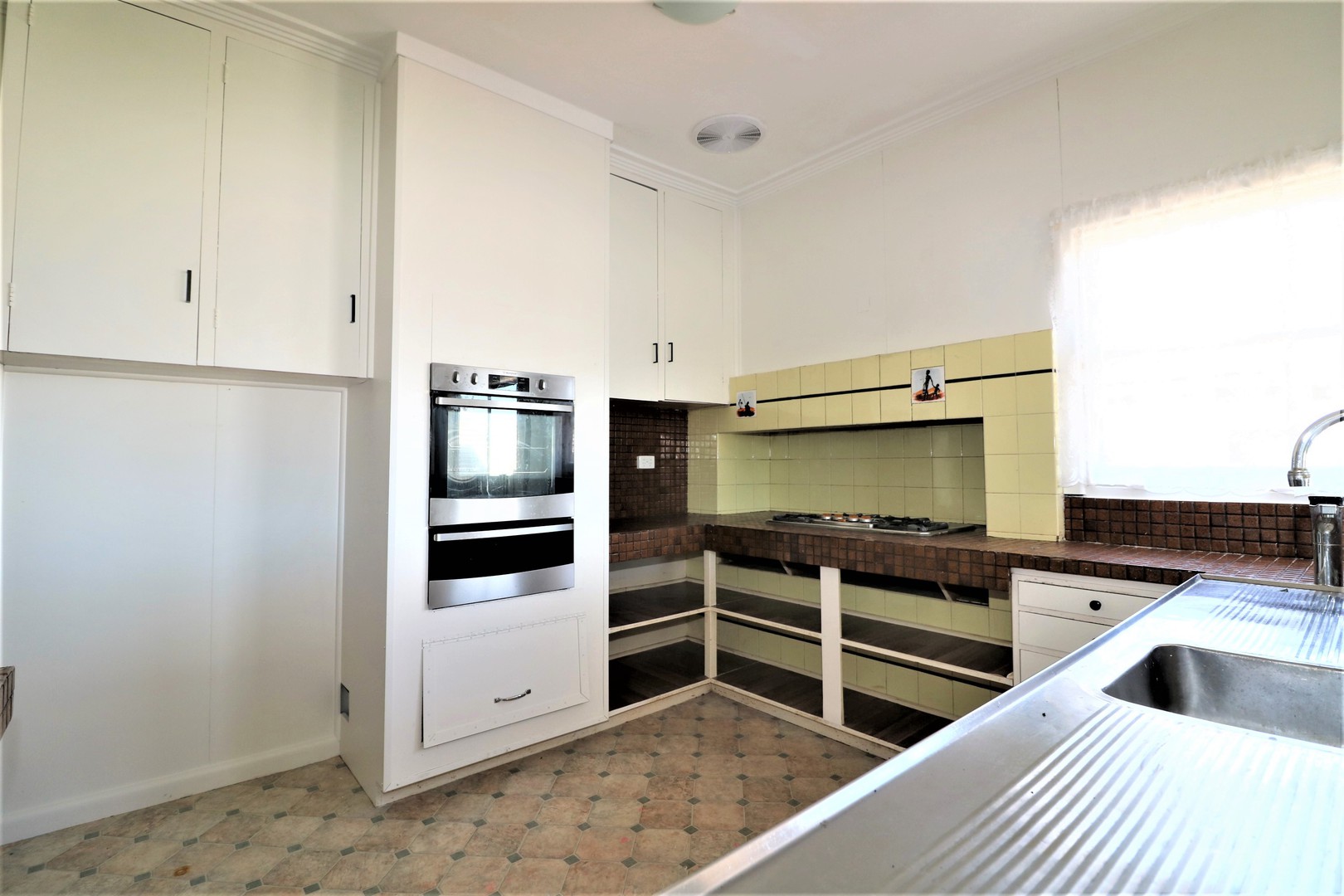 17 Vista Road, Newtown, VIC 3220, Newtown - Thumbnail 2