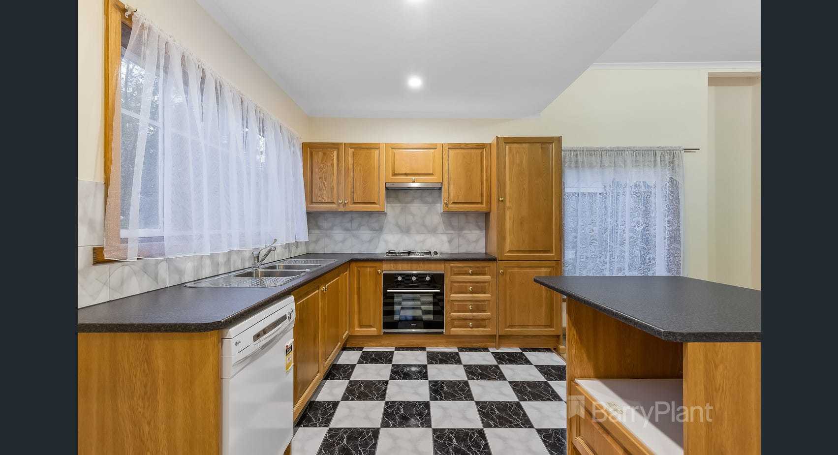 17 Walmer Avenue, St Albans, VIC 3021, St Albans - Thumbnail 5