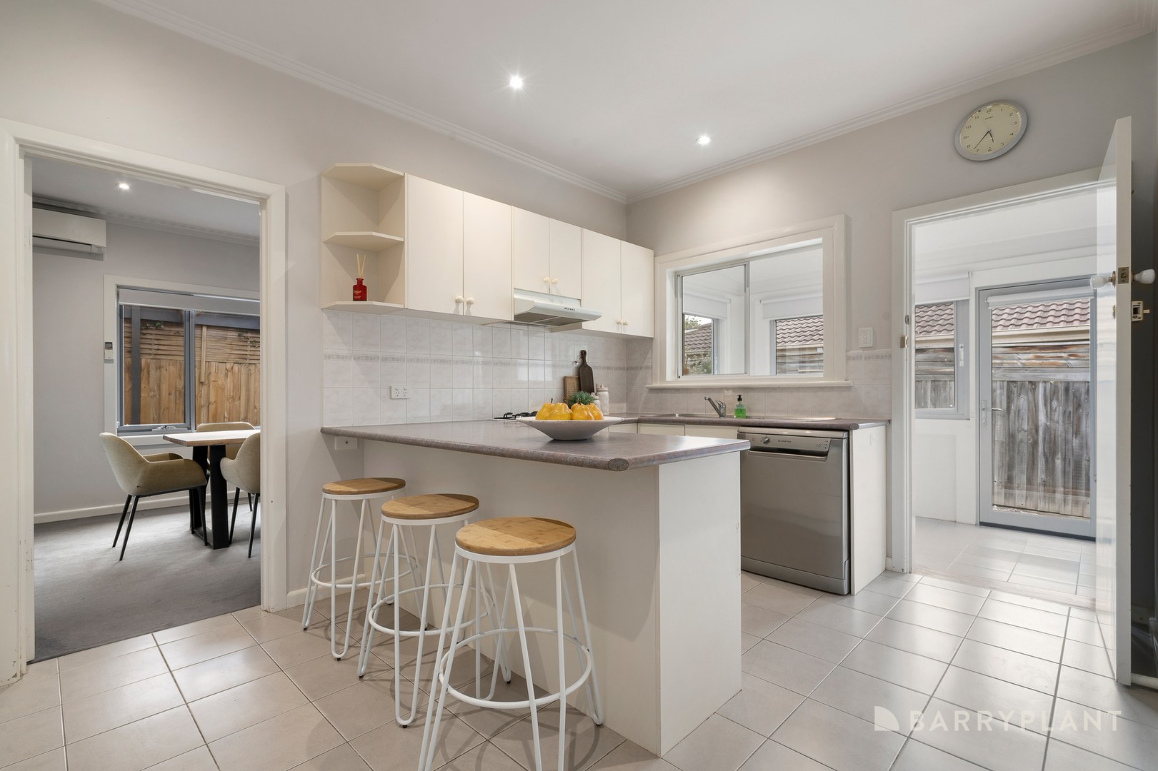 17 Wembley Avenue, Cheltenham, VIC 3192, Cheltenham - Thumbnail 3