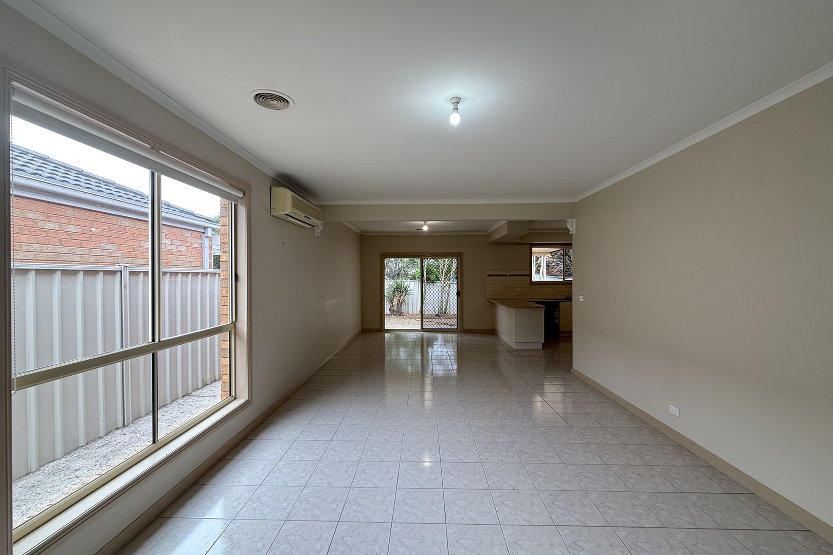 17 Willandra Loop, Caroline Springs, VIC 3023 - Thumbnail 1 - 03/03/2026