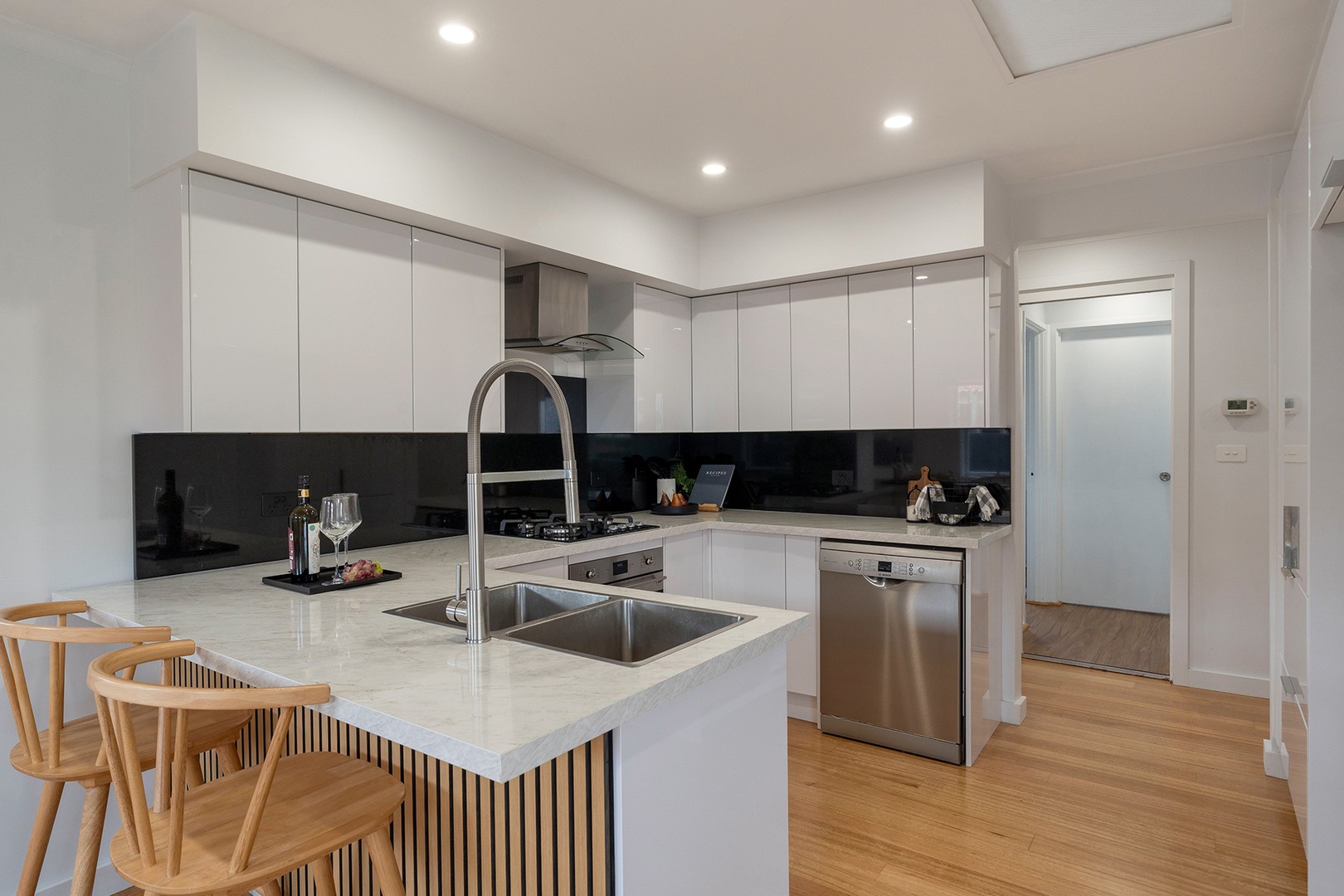 170 Erinbank Crescent, Westmeadows, VIC 3049, Westmeadows - Thumbnail 5