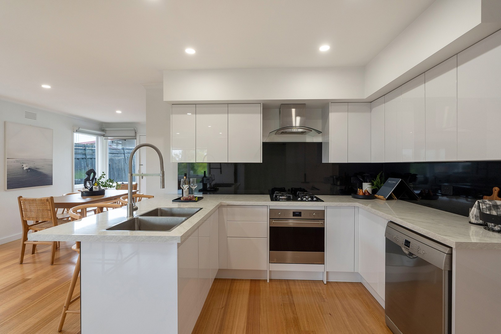 170 Erinbank Crescent, Westmeadows, VIC 3049, Westmeadows - Thumbnail 6