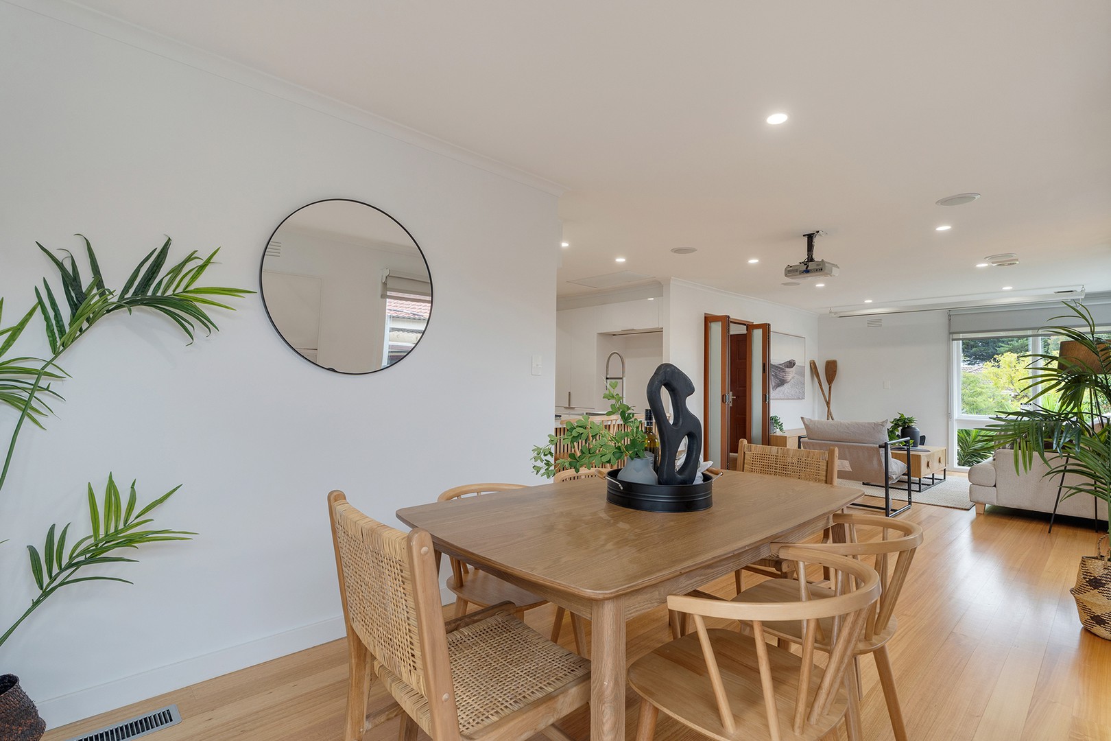 170 Erinbank Crescent, Westmeadows, VIC 3049, Westmeadows - Thumbnail 8