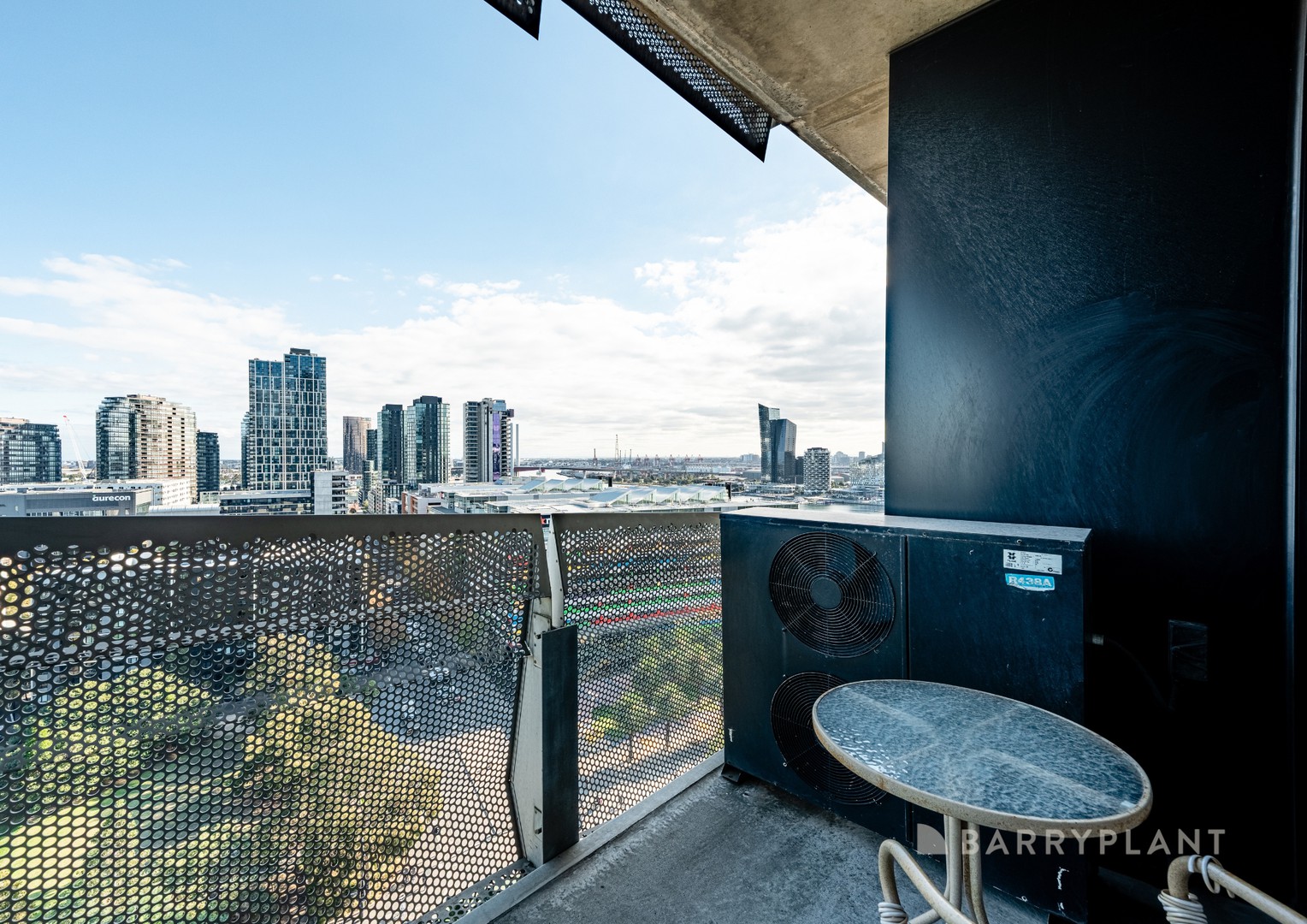 1702/18 Waterview Walk, Docklands, VIC 3008 - Thumbnail 2 - 20/05/2025