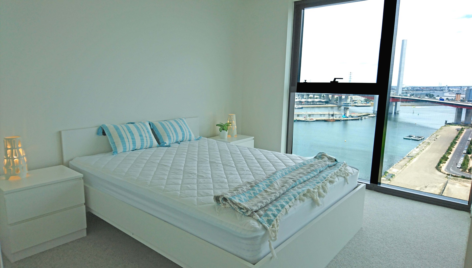 1704/6-22 Pearl River Road, Docklands, VIC 3008, Docklands - Thumbnail 3