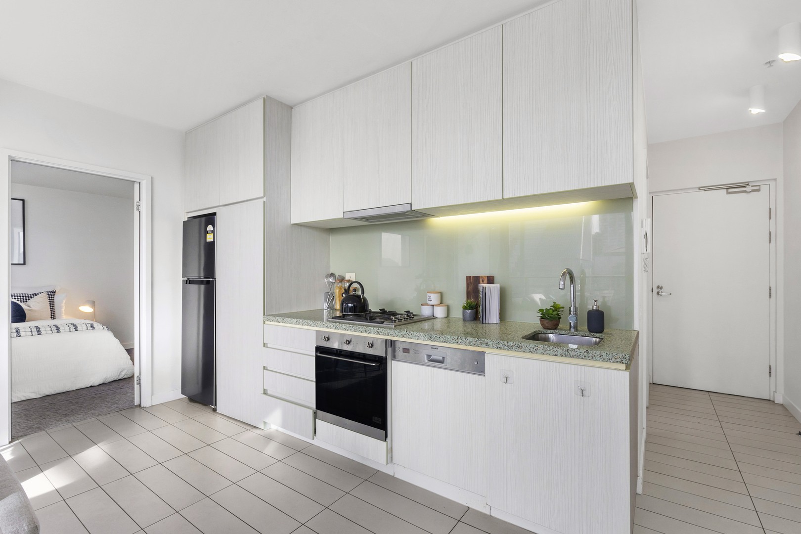 1707/673 La Trobe Street, Docklands, VIC 3008, Docklands - Thumbnail 4