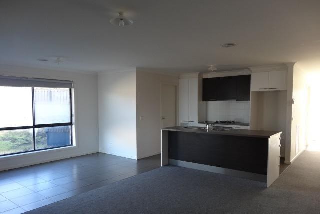 171 Phillip DriveSunbury, VIC 3429  - Leased, Sunbury - Thumbnail 2