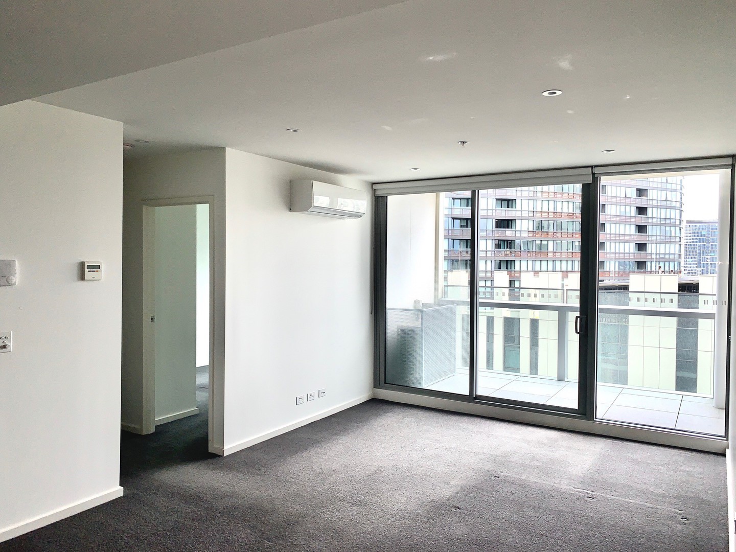 1710E/888 Collins Street, Docklands, VIC 3008 - Thumbnail 1 - 26/02/2024