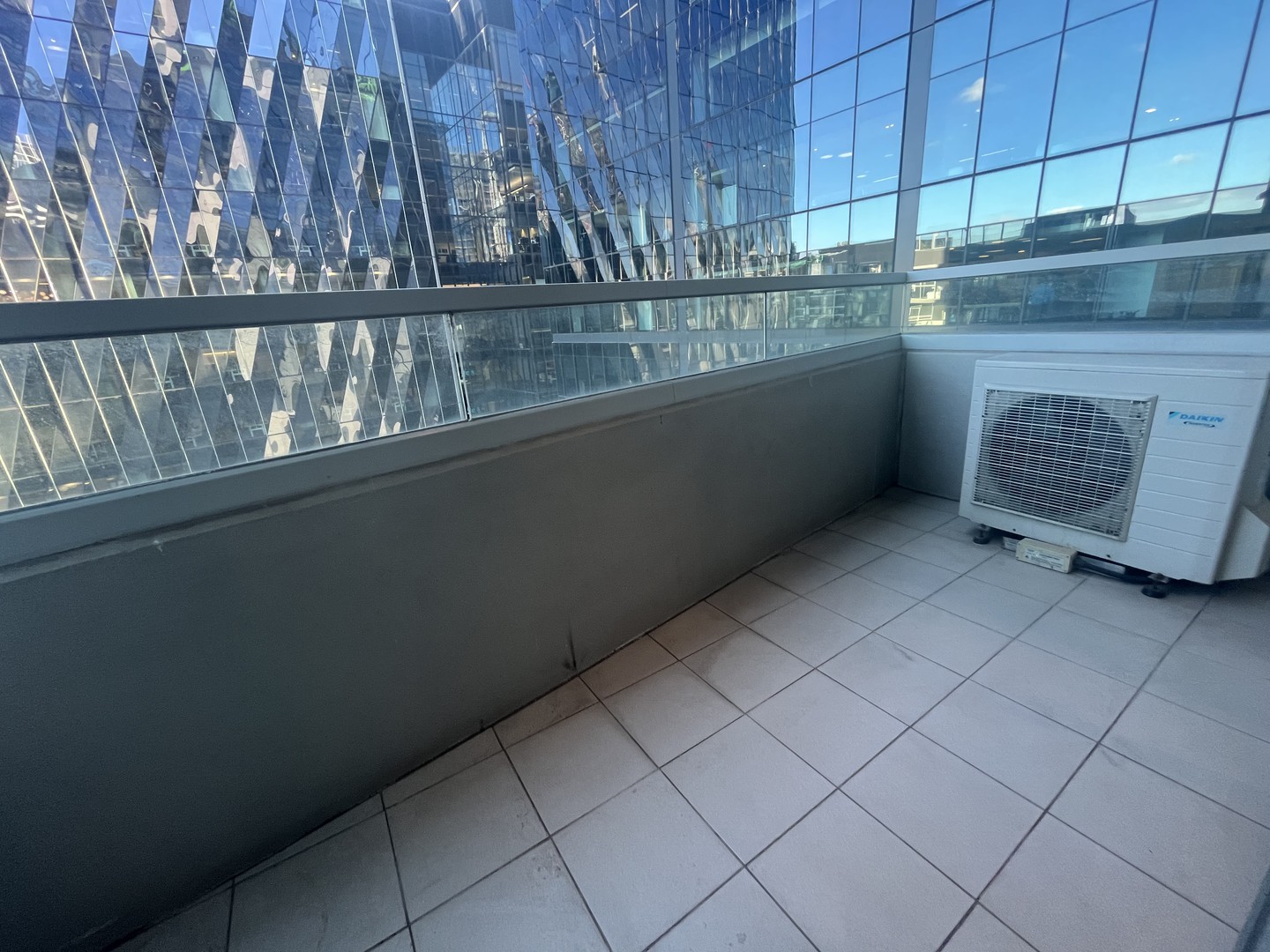 1712/8 Mccrae Street, Docklands, VIC 3008 - Thumbnail 2 - 25/03/2025