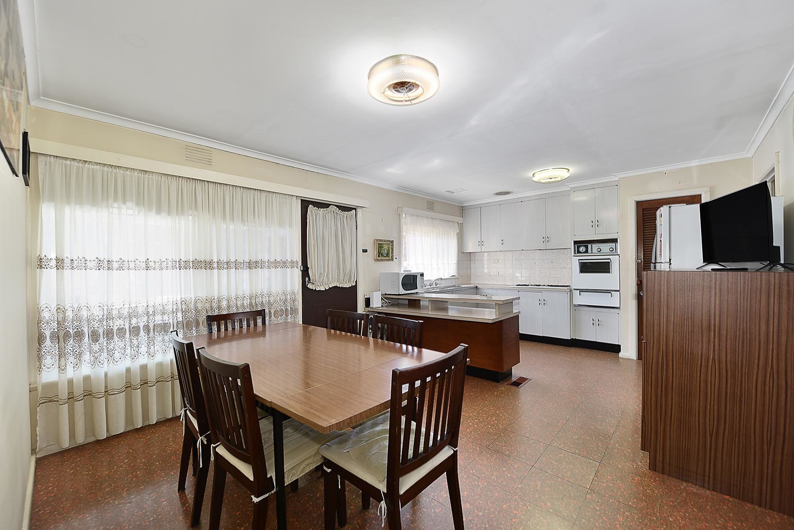 174 Broadhurst Avenue, Reservoir, VIC 3073, Reservoir - Thumbnail 5