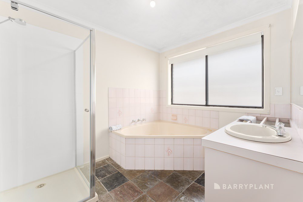 174 Roycroft Avenue, Mill Park, VIC 3082, Mill Park - Thumbnail 6