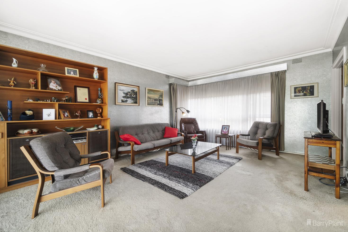 176 Graham Road, Viewbank, VIC 3084, Viewbank - Thumbnail 2