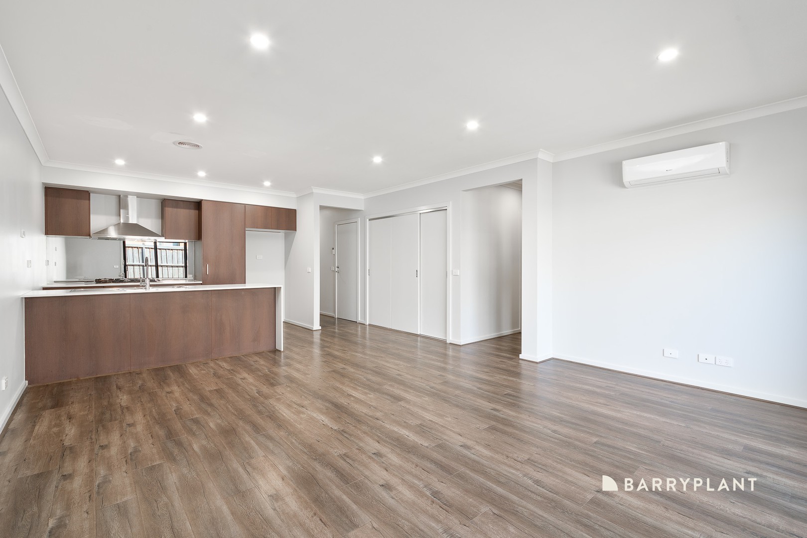 176 Vearings Road, Wollert, VIC 3750 - Thumbnail 2 - 14/08/2024