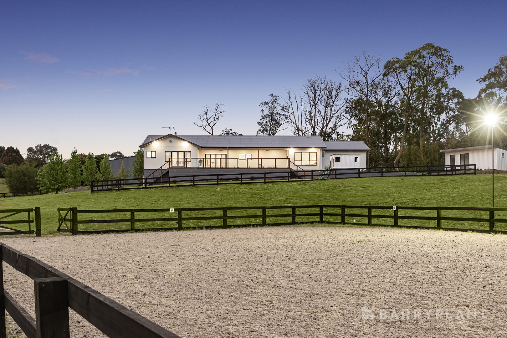 1768 Warburton Highway, Woori Yallock - Image 1