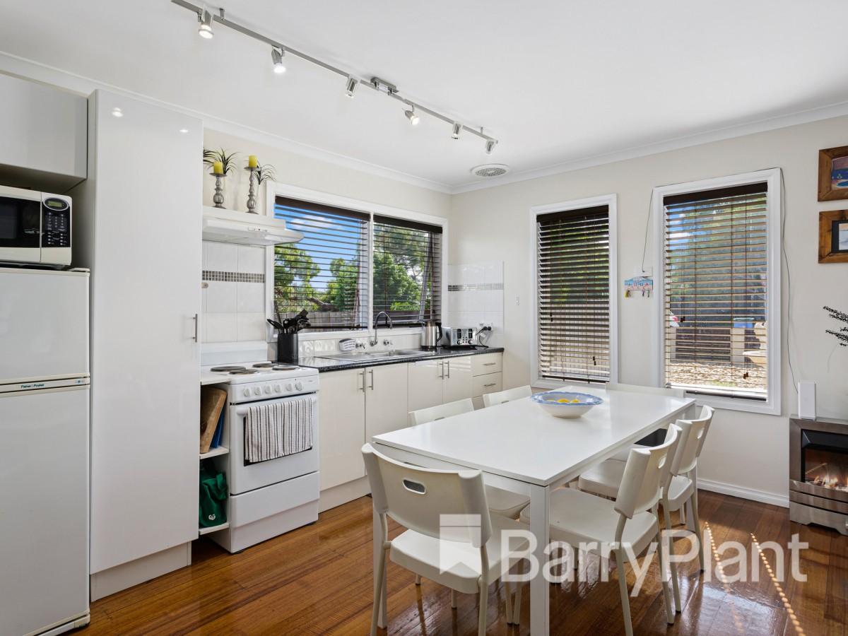178 Ninth Avenue, Rosebud, VIC 3939, Rosebud - Thumbnail 3