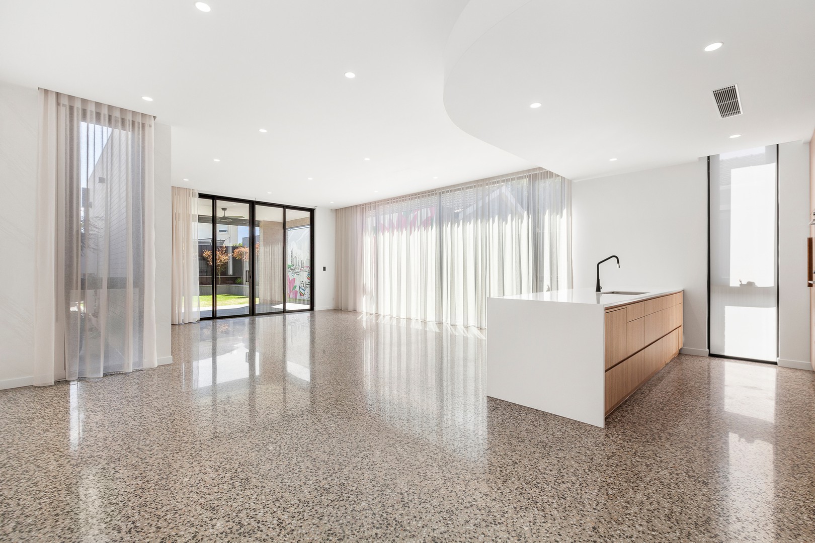 17B Myrtle Grove, Reservoir, VIC 3073, Reservoir - Thumbnail 5