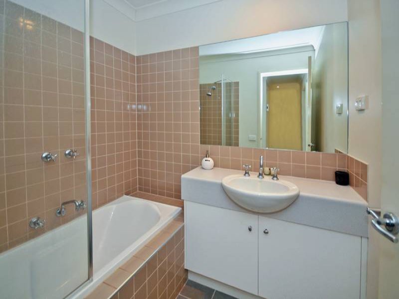 17C Wentworth Drive, Taylors Lakes, VIC 3038, Taylors Lakes - Thumbnail 5