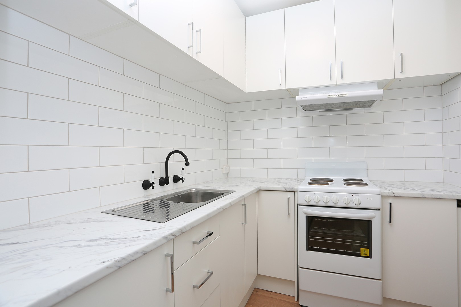 18/2 Alice Street, Coburg, VIC 3058 - Thumbnail 1 - 13/04/2026