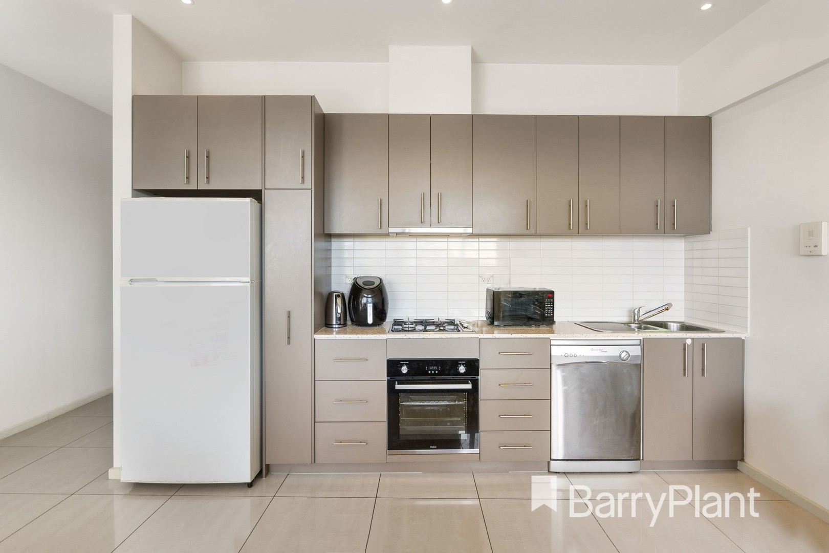 18/32 East Esplanade, St Albans, VIC 3021, St Albans - Thumbnail 5